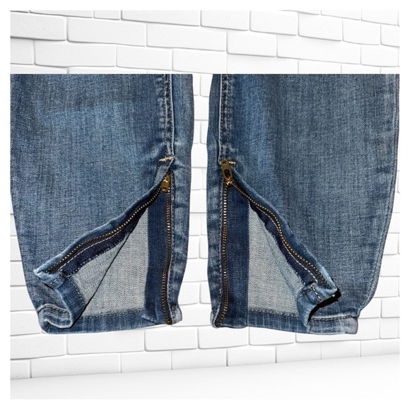 Pistola Women’s 30 Blue Tapered Destroyed Mid Rise Zipper On Leg Opening Denim - Picture 4 of 5